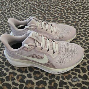Nike Pegasus 41 Running Shoes - Women's size 8.5
